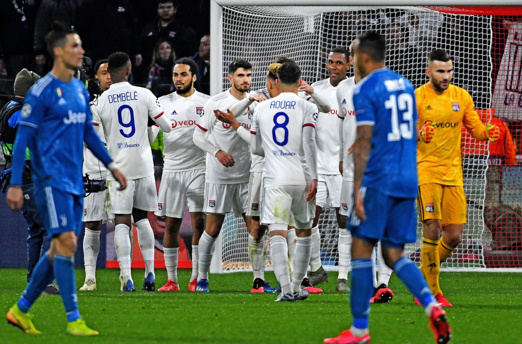 SC人造石粗料破碎机系列